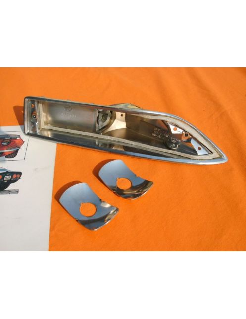 Opel GT turn light reflector