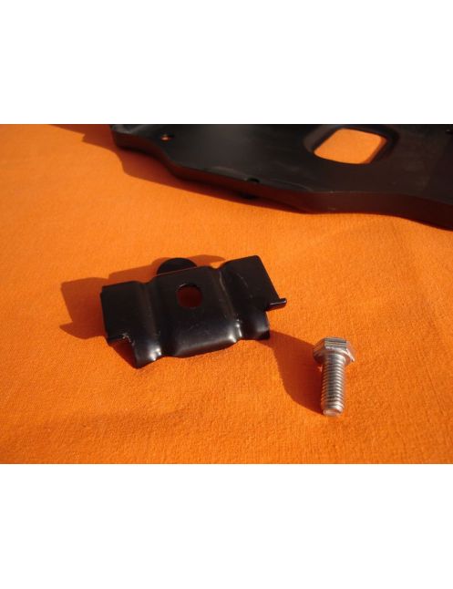 Battery mounting bracket